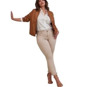 Torrid Boyfriend Straight Mid-Rise Jean